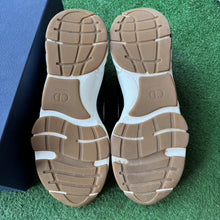 Load image into Gallery viewer, Dior B22s Size 45
