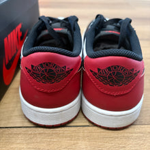 Load image into Gallery viewer, Jordan Black Toe Low 1s Size 9

