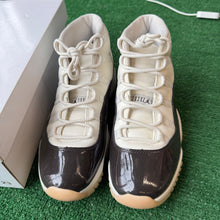 Load image into Gallery viewer, Jordan Neapolitan 11s Size 8.5W/7M

