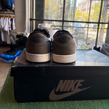 Load image into Gallery viewer, Jordan Moca Low 1s Size 10
