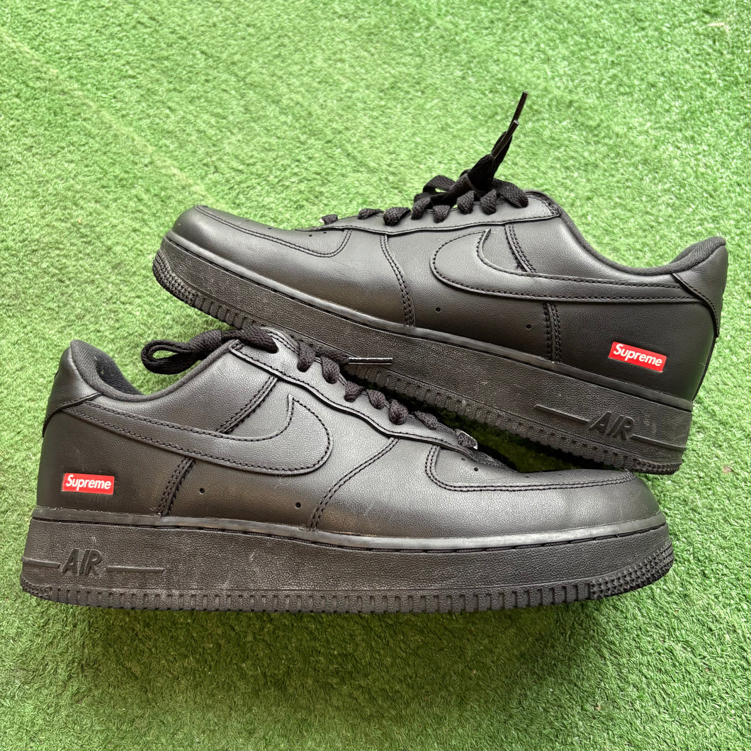 Nike Supreme Air Force 1s Size 8.5