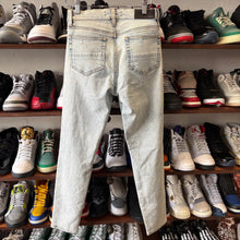 Load image into Gallery viewer, Amiri Denim Size 28

