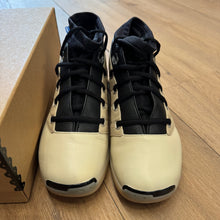Load image into Gallery viewer, Jordan Infinite Archives 17s Size 11
