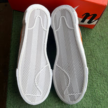 Load image into Gallery viewer, Nike Sacai Low Blazers Size 8
