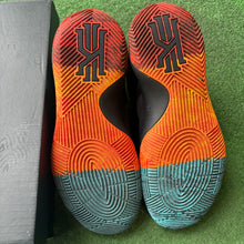 Load image into Gallery viewer, Nike BHM Kyrie 2s Size 10
