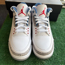 Load image into Gallery viewer, Jordan True Blue 3s Size 9.5
