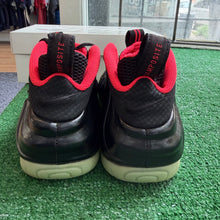 Load image into Gallery viewer, Nike Yeezy Foamposite Pros Size 8
