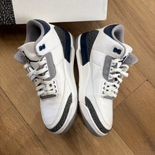 Load image into Gallery viewer, Jordan Midnight Navy 3s Size 8.5
