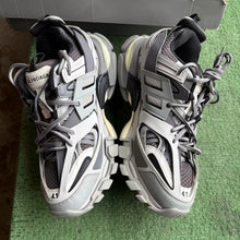 Load image into Gallery viewer, Balenciaga LED Tracks Size 41
