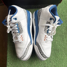 Load image into Gallery viewer, Jordan Wizard 3s Size 6Y
