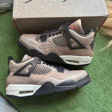 Load image into Gallery viewer, Jordan Taupe Haze 4s Size 9
