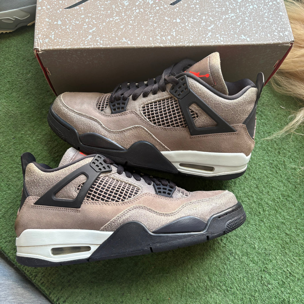 Jordan Taupe Haze 4s Size 9