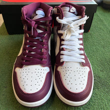 Load image into Gallery viewer, Jordan Bordeaux 1s Size 10

