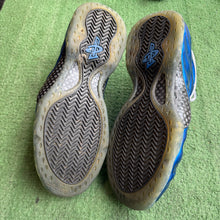 Load image into Gallery viewer, Nike Sport Royal Foamposites Size 11.5
