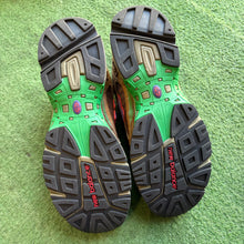 Load image into Gallery viewer, New Balance Stray Rat 827s Size 9.5
