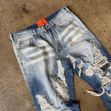 Load image into Gallery viewer, Who Decides War Denim Size 32
