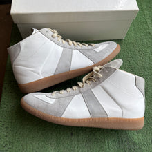 Load image into Gallery viewer, Maison Margiela GATs Size 45
