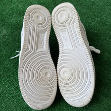Load image into Gallery viewer, Nike White Air Force 1 Size 11.5
