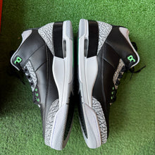 Load image into Gallery viewer, Jordan Green Glow 3s Size 10.5

