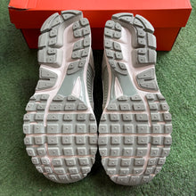 Load image into Gallery viewer, Nike Zoom Jade Horizon Vomero 5s Size 10.5
