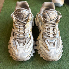 Load image into Gallery viewer, Balenciaga Track 2s Size 42
