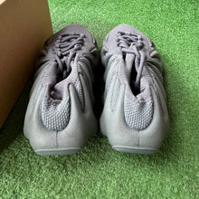 Load image into Gallery viewer, Yeezy Stone Teal 450s Size 7.5
