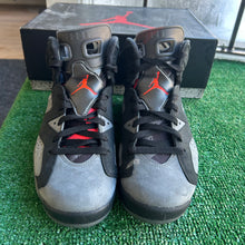 Load image into Gallery viewer, Jordan PSG 6s Size 8.5
