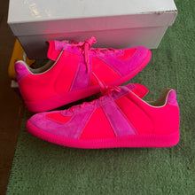 Load image into Gallery viewer, Maison Margiela GATs Size 44
