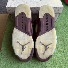 Load image into Gallery viewer, Jordan Burgundy 5s Size 6Y
