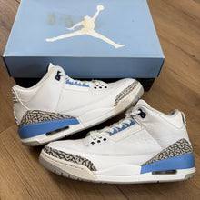 Load image into Gallery viewer, Jordan UNC 3s Size 9
