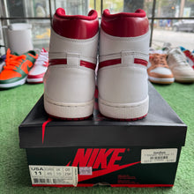 Load image into Gallery viewer, Jordan Metallic Red 1s Size 11
