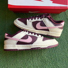 Load image into Gallery viewer, Nike Valentines Day Low Dunks Size 8.5
