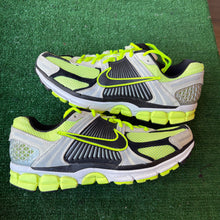 Load image into Gallery viewer, Nike Volt Vomero 5s Size 10.5

