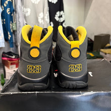 Load image into Gallery viewer, Jordan Charcoal Gold 9s Size 9
