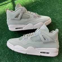 Load image into Gallery viewer, Jordan Seafoam Sail 4s Size 12W/10.5M
