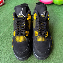 Load image into Gallery viewer, Jordan Thunder 4s Size 10.5
