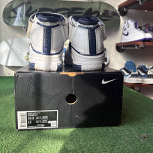 Load image into Gallery viewer, Nike LeBron Midnight Navy Zoom 2s Size 10.5
