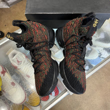 Load image into Gallery viewer, Nike LeBron Black History Month 15s Size 13
