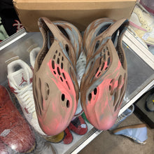 Load image into Gallery viewer, Yeezy MX Sand Grey Foam Runners Size 12
