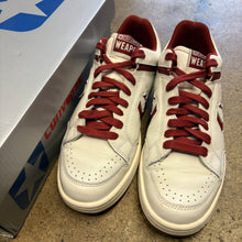 Load image into Gallery viewer, Converse Weapons Size 9
