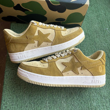 Load image into Gallery viewer, Bape Suede Yellow Bapestas Size 8
