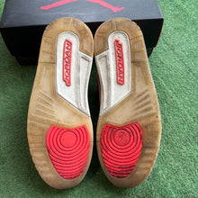 Load image into Gallery viewer, Jordan Rust Pink 3s Size 12W/10.5M
