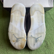 Load image into Gallery viewer, Jordan Wolf Grey 5s Size 9

