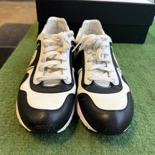 Load image into Gallery viewer, Gucci Low Tops Size 8.5UK
