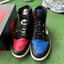 Load image into Gallery viewer, Jordan Top 3 1s Size 11
