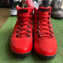 Load image into Gallery viewer, Jordan Chili 9s Size 8
