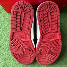 Load image into Gallery viewer, Jordan Fearless UNC To Chicago 1s Size 7.5
