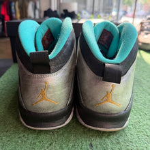 Load image into Gallery viewer, Jordan Lady Liberty 10s Size 10.5
