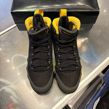 Load image into Gallery viewer, Jordan University Gold 9s Size 8.5
