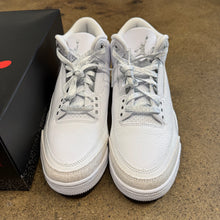 Load image into Gallery viewer, Jordan Pure Money 3s Size 10.5
